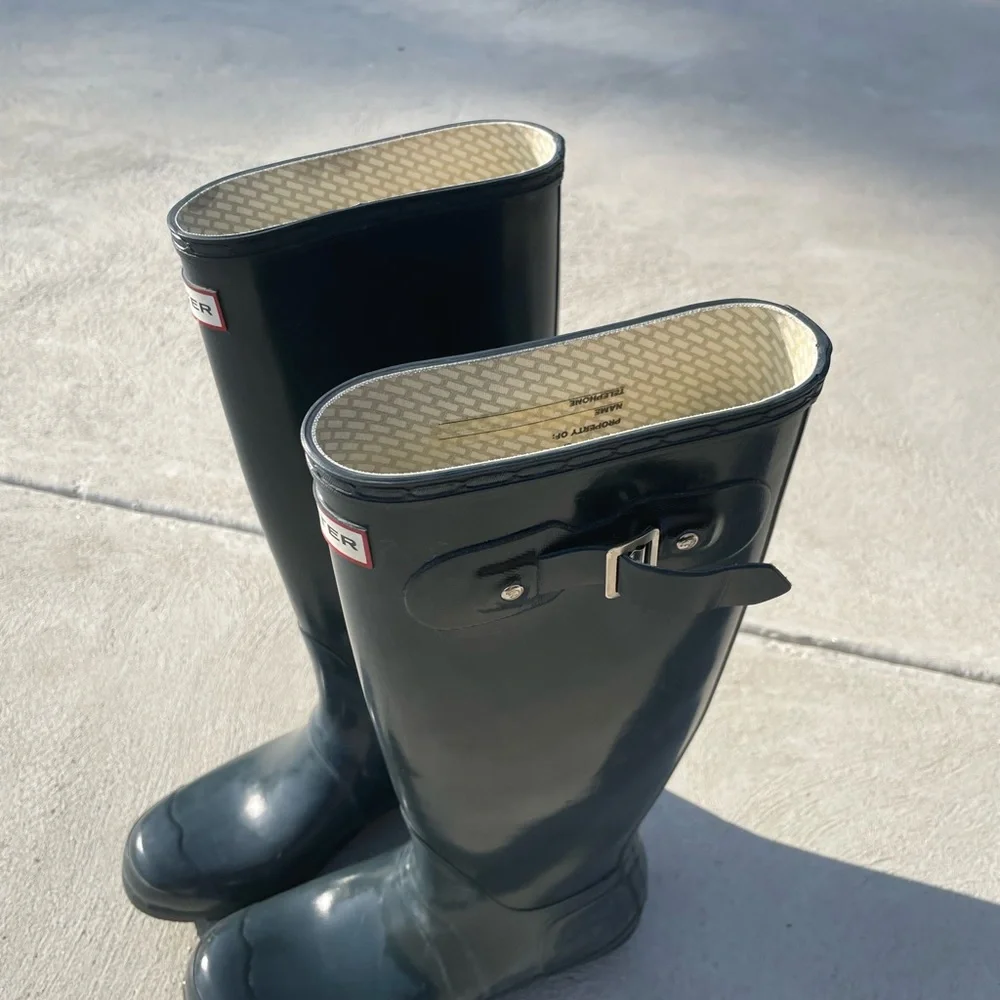 Hunter Rain Boots Size 6 - Picture 2 of 7